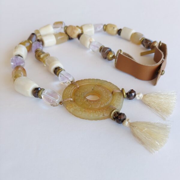 Ethnic-style quartz and jade necklace