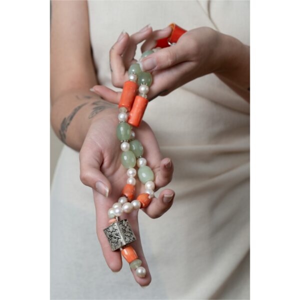 Pearls and coral necklace - Image 4