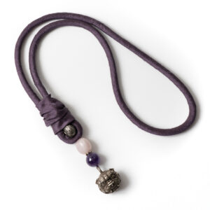 Silk pendant with amethyst
