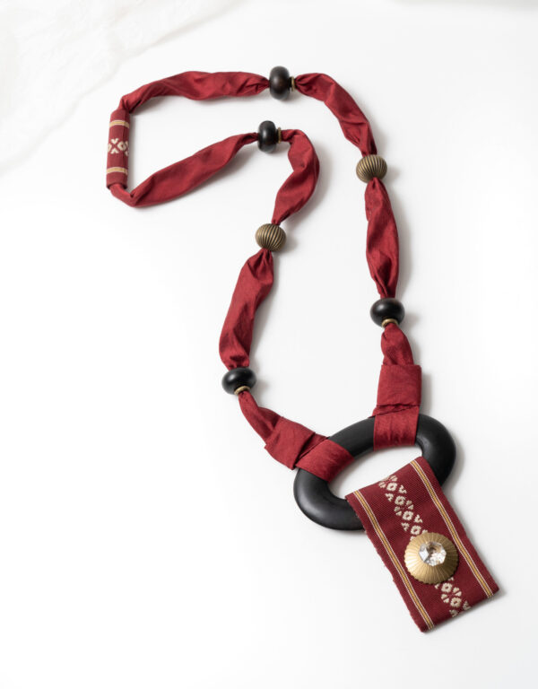 Silk and ebony necklace