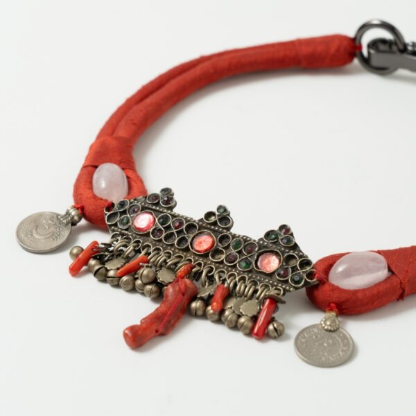 Silk choker with rose quartz