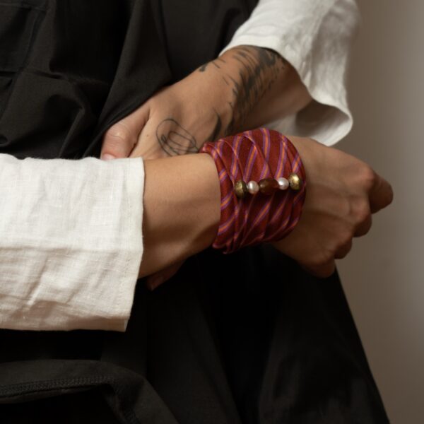 bracelet with carnelian